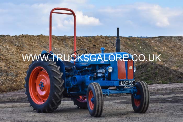 TRACTOR UDF 156 19su0130