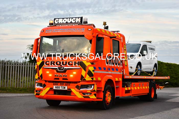 CROUCH N88 TOW 24nk0736
