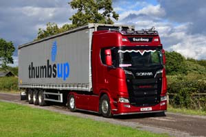 THUMBSUP MV24 WKU 25ch0272