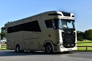 HORSES EX25 HDU 25cv0847