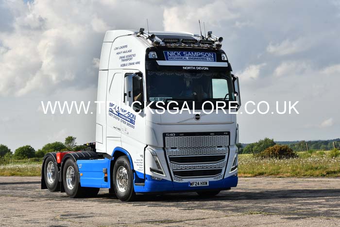25dv0380