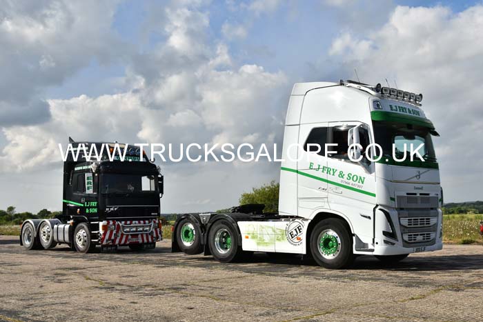 25dv0389