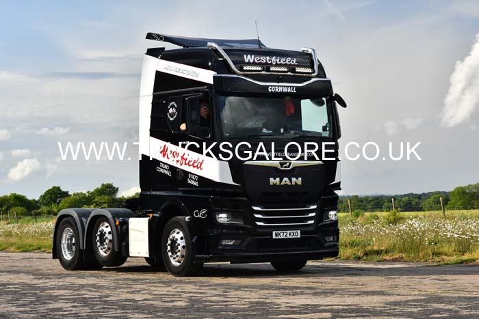 25dv0452