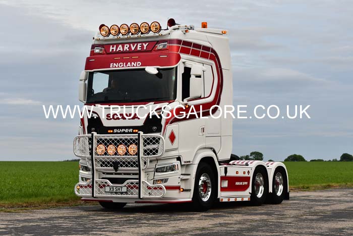 25dv0670