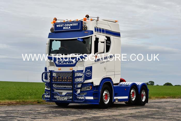 25dv0677