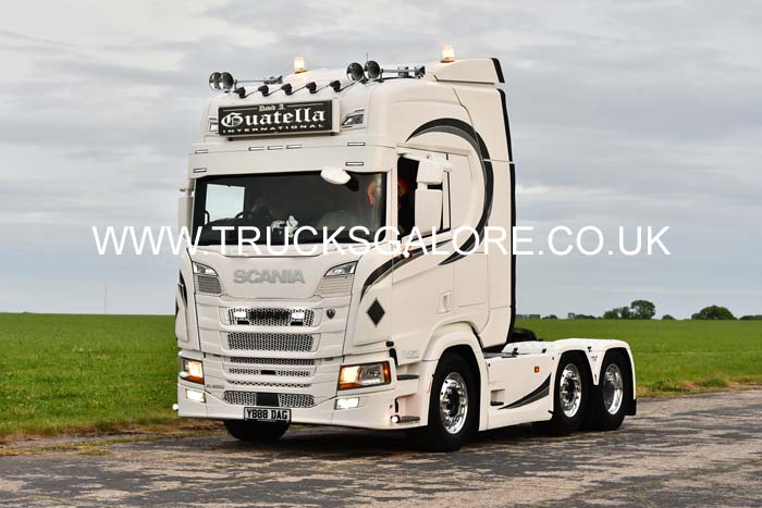 25dv0702
