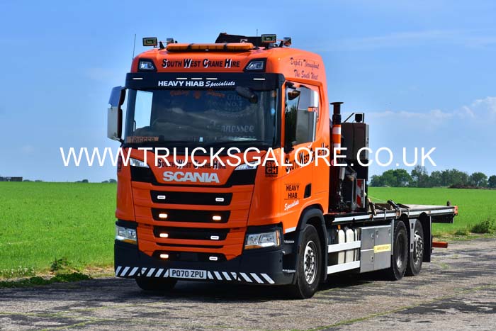 25dv1027