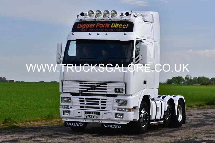 25dv1073