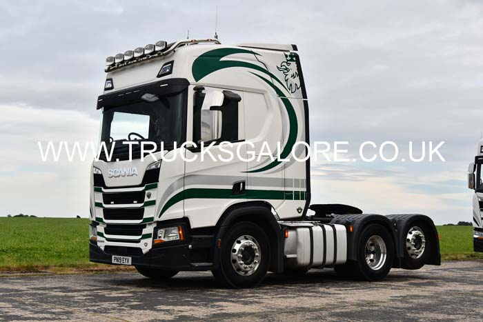 COOPER, ASHLEY PN19 EYV 25dv0635