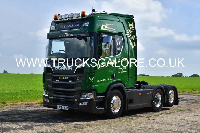 CROFTS JC24 HAY 25dv0927