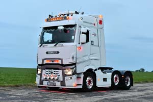 25dv0747