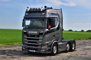 25dv1023
