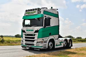 GOING PLACES YN69 YDL 25dv0158