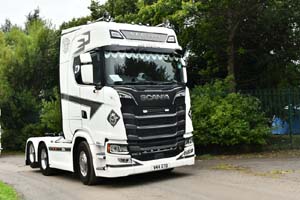 DOUGLAS GT, V44 GTD 25ed1709