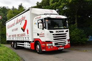 RICHMOND MENZIES WX16 YUL 25ed1572