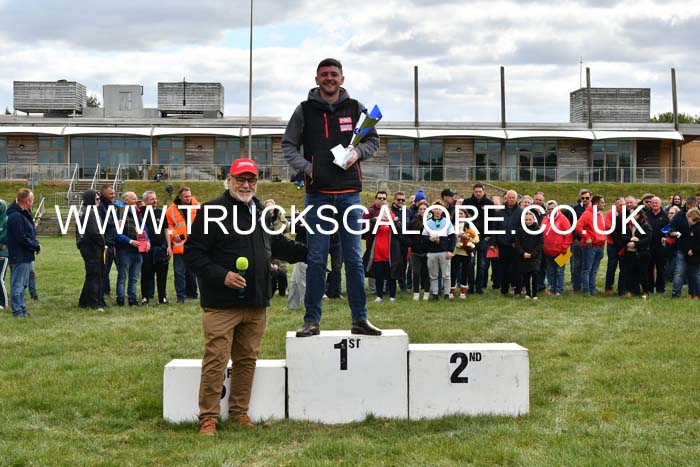 25Lc2368 Best Kept Newcomer