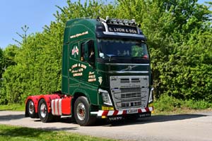 LYON S, SJ19 NYP 25Lc0759