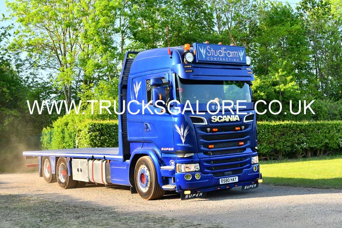 STUDFARM R580 HAY 25Lc1437