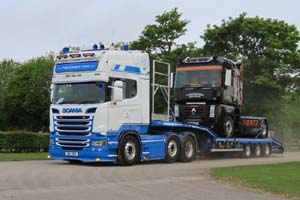 TRUCKER TIM V8 YEA 25Lc0136