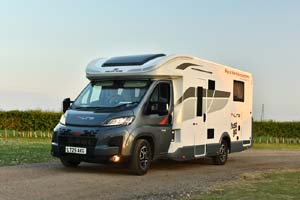 UNNAMED LT25 AKG 25Lc1704