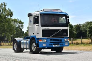 LOMAS J521 TOP 25mv0099