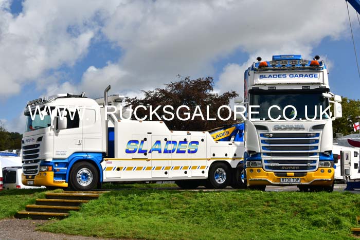 SLADES R730 TOP 25sm0982