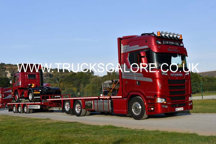 BOUND JK&ME, MC70 HAY 25wa0354