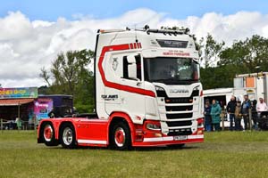 25ws0548