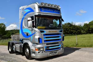 YORKSHIRE LASS AU08 MTE 25ws0175
