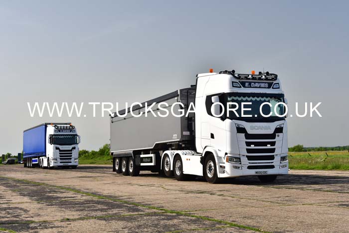 26dv0494