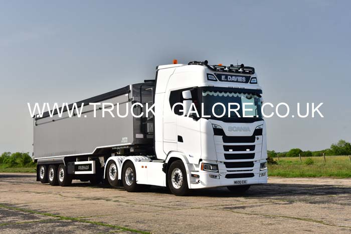 26dv0495