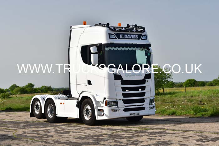 26dv0556