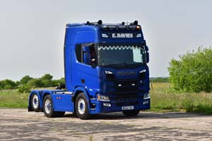 26dv0558