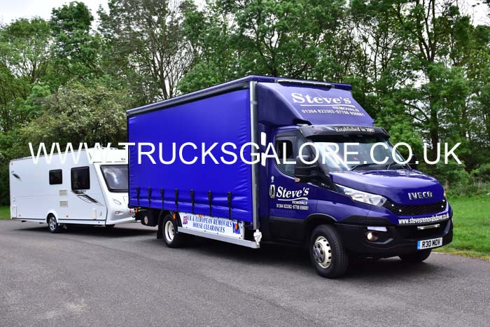 STEVES R30 MOV 19pb0189