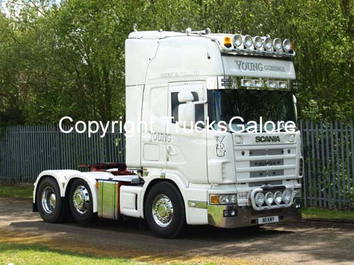 YOUNG  10pb487