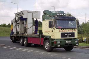 BERKSHIRE HAULAGE L286 UFW