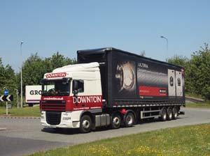 DOWNTON VO62 CYJ