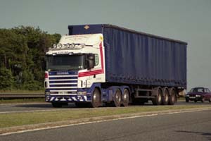 HENDERSON HAULAGE P465 TGB