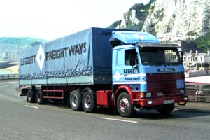 LEGGETT FREIGHTWAYS B483 TNA