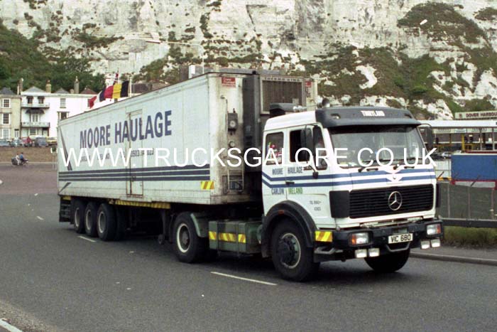 MOORE HAULAGE VIC 680