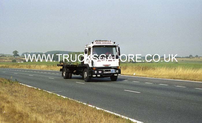 NEWVILLE TRANSPORT MHW 356Y