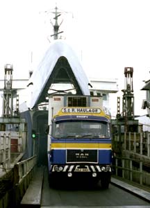 S&R HAULAGE HIJ 1140