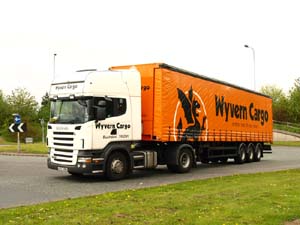 WYVERN CARGO KX57 URN (2)